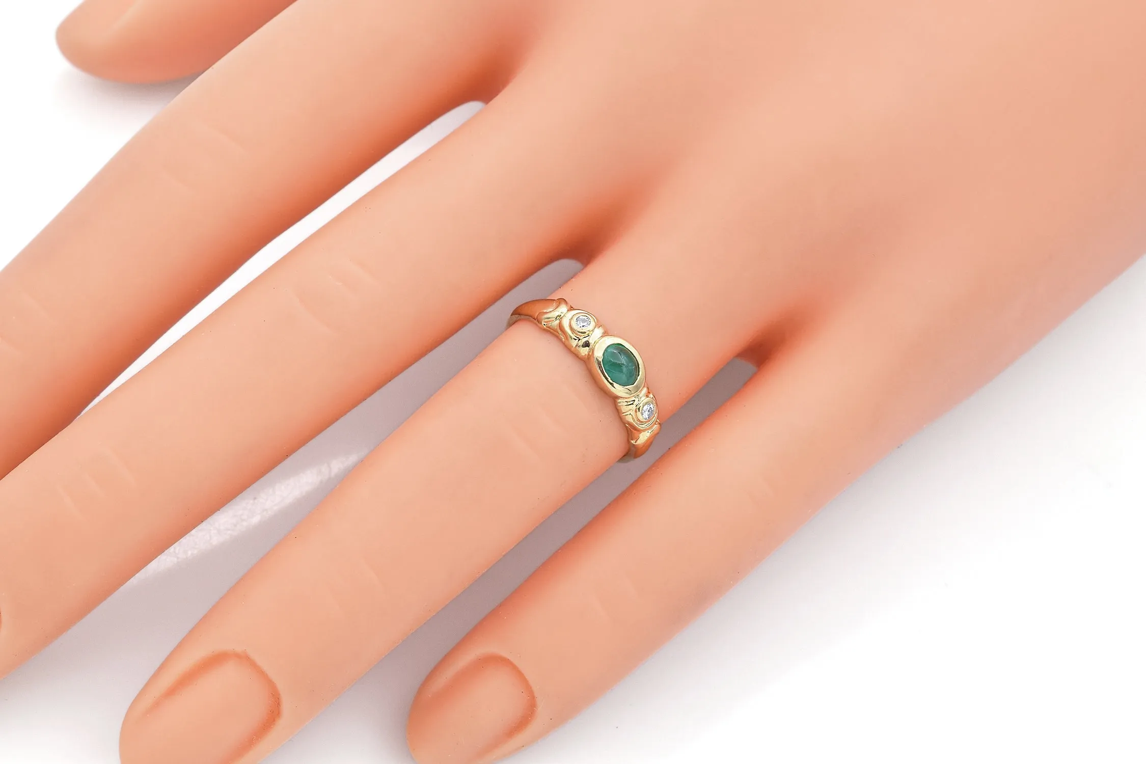 Estate 14K Yellow Gold Emerald & Diamond Ring Size 6.5