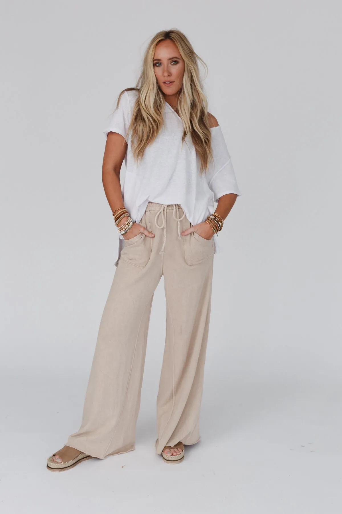 Relaxing Robin Wide Leg Pant - New Taupe