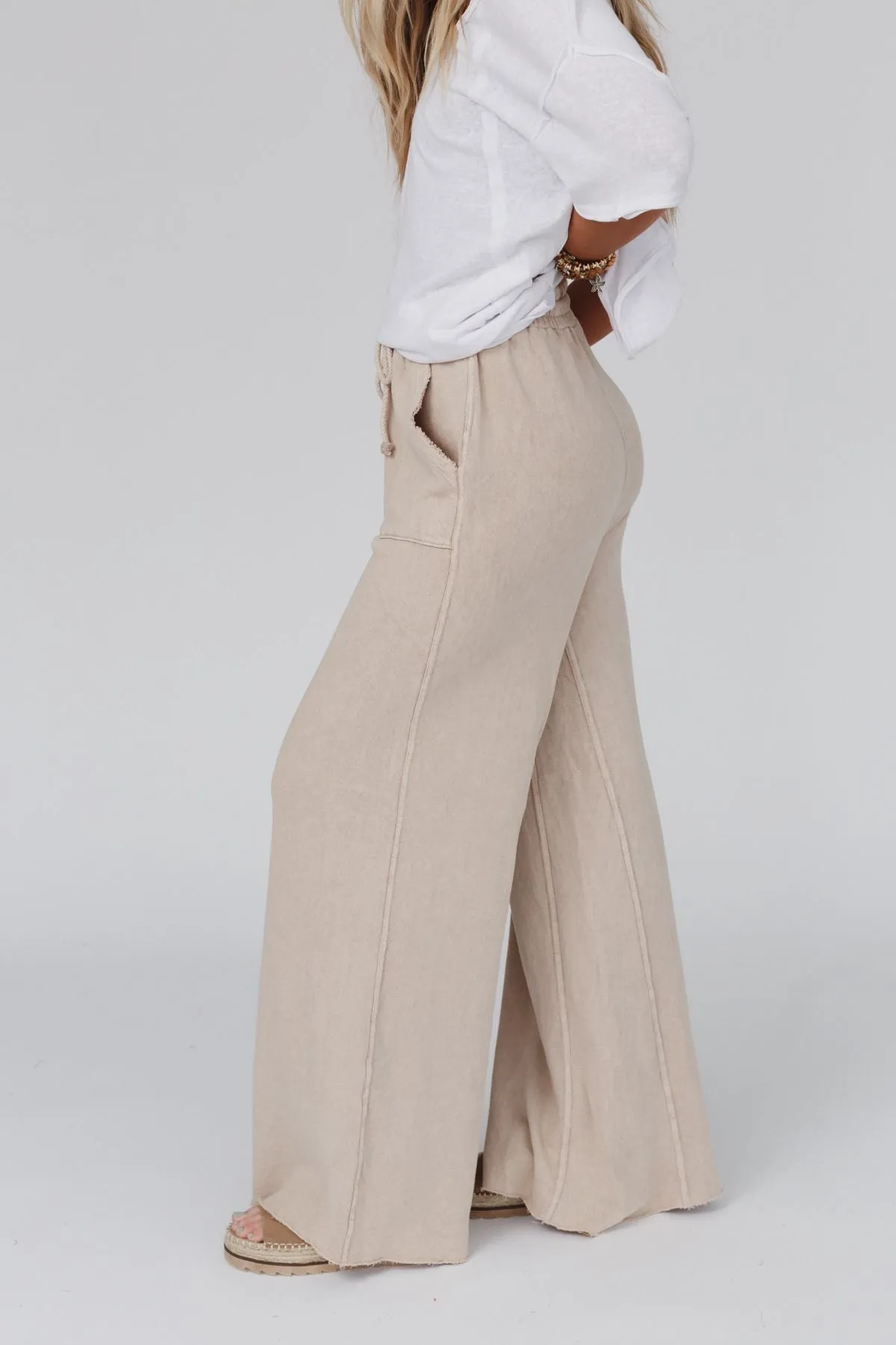 Relaxing Robin Wide Leg Pant - New Taupe