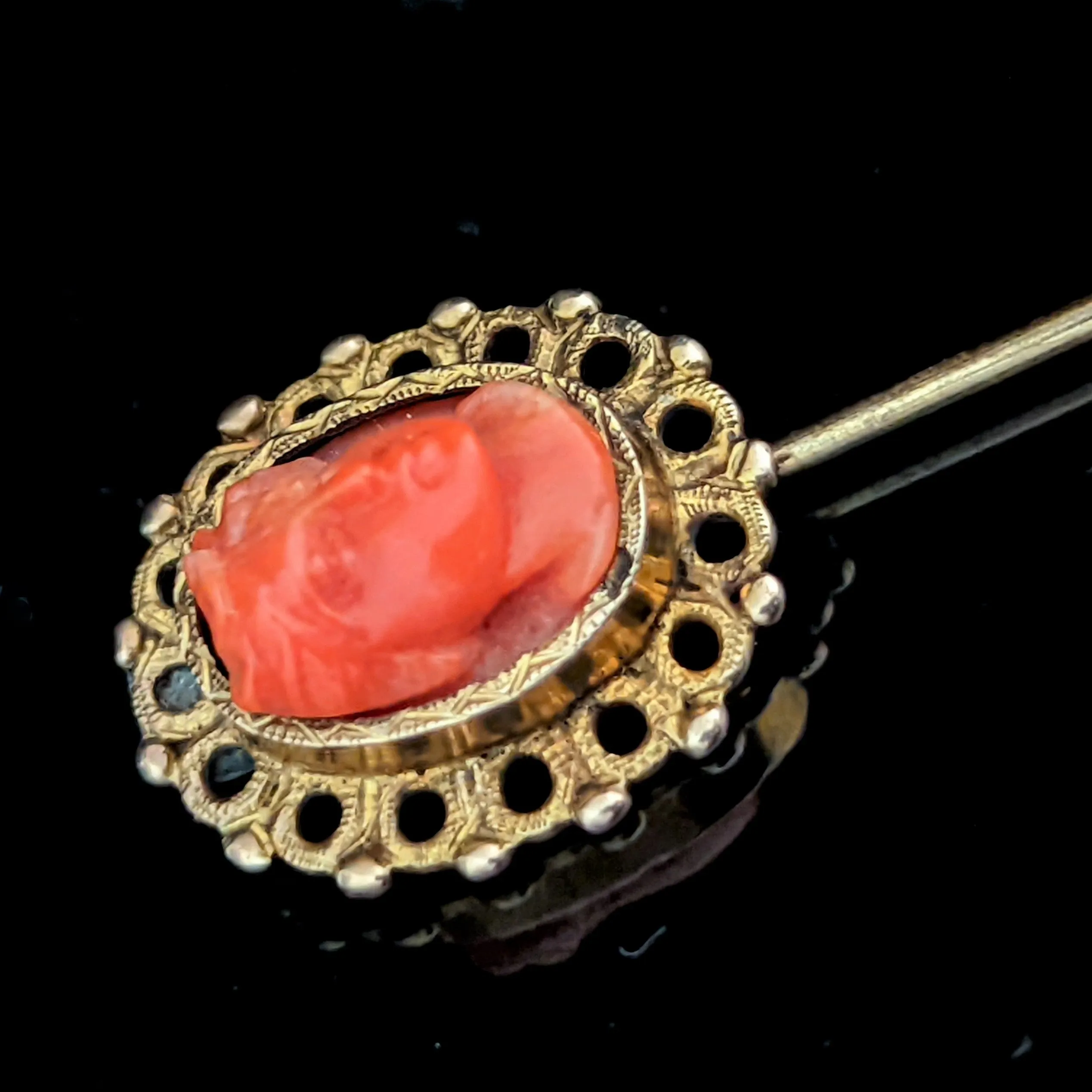 The Amalfi - Victorian Carved Coral Cameo Gold Stick Pin