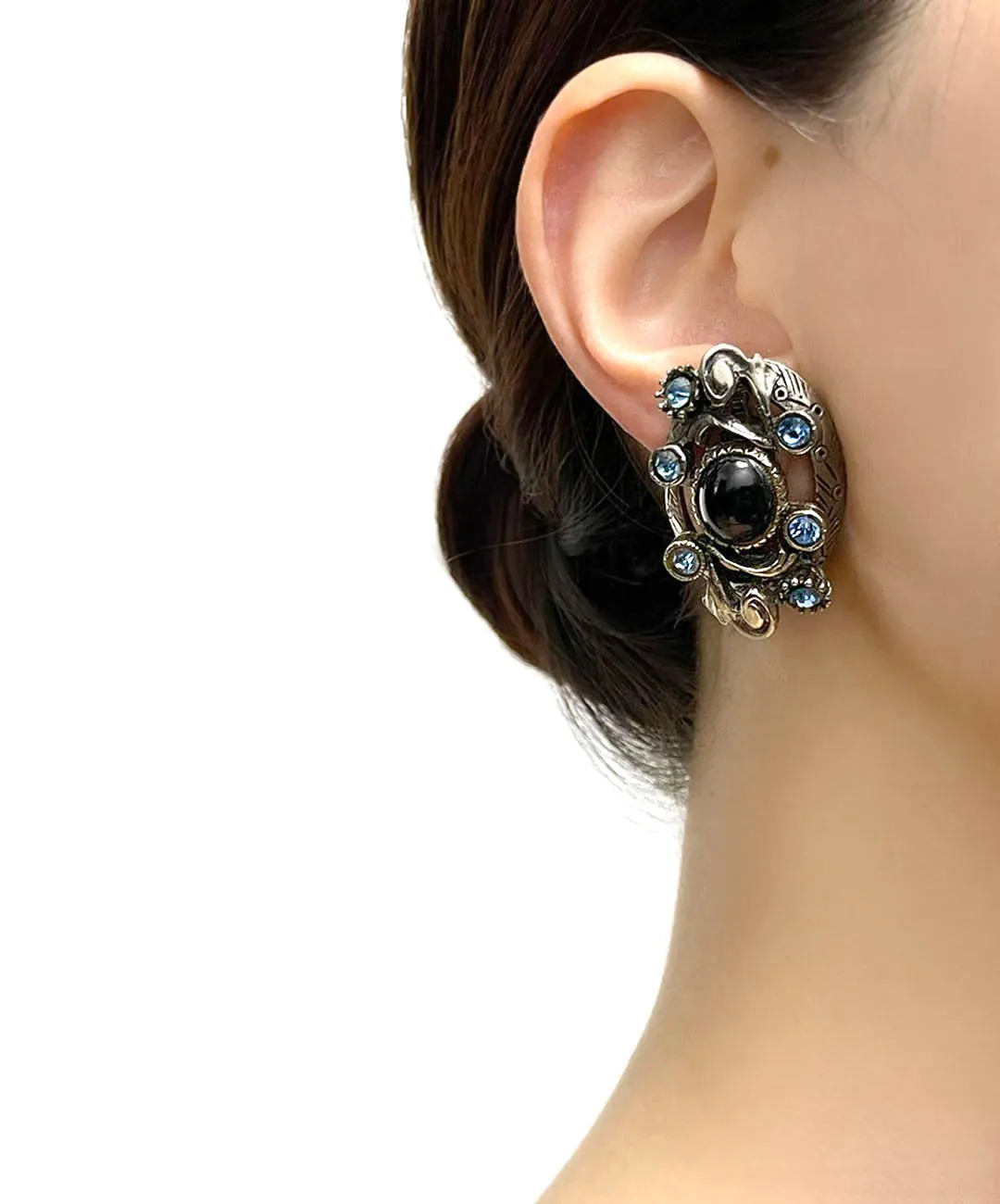 【USA輸入】ヴィンテージ SELRO ブラックカボション ブルー ビジュー イヤリング/Vintage SELRO Black Cabochon Blue Bijou Clip On Earrings