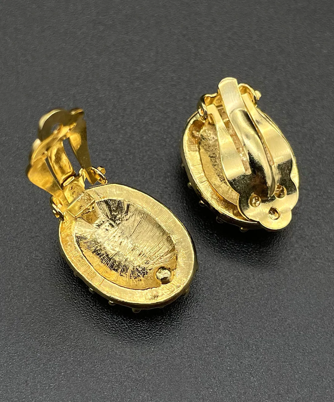 【フランス輸入】ヴィンテージ SPHINX レッド グリーン パヴェ イヤリング/Vintage SPHINX Red Green Pave Clip On Earrings