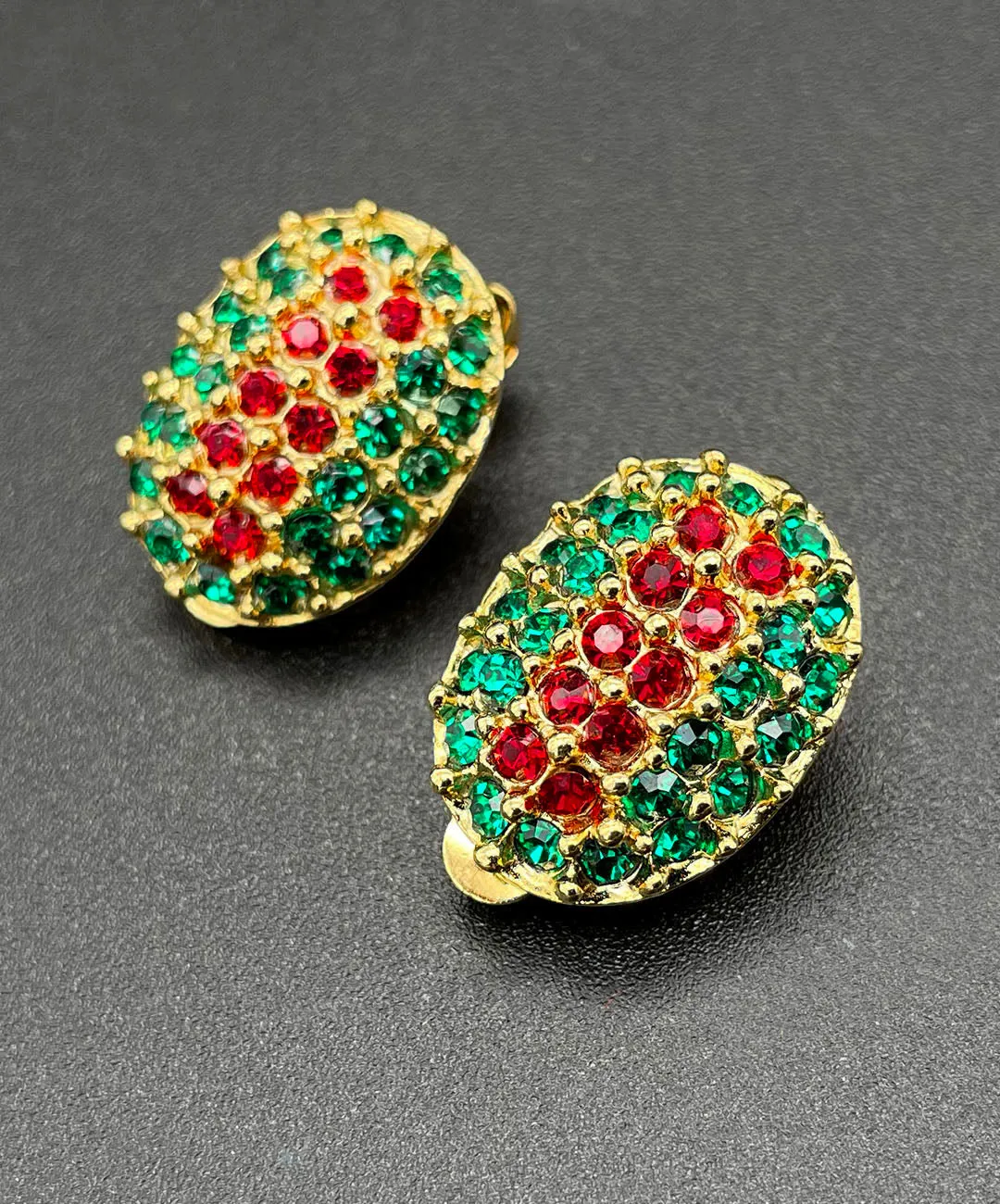 【フランス輸入】ヴィンテージ SPHINX レッド グリーン パヴェ イヤリング/Vintage SPHINX Red Green Pave Clip On Earrings